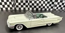 Danbury Mint 1960 Ford Thunderbird Convertible-Green-L E 1:24 No Bx-REPAIR/PARTS