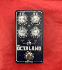 KING TONE "THE OCTALAND" PREVIOUSLY OWNED HARDLY USED STILL IN ORIGINAL BOX FUZZ