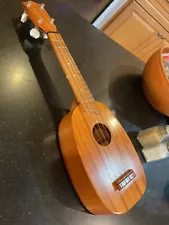 vintage kamaka Koa pineapple ukulele White Label With Case