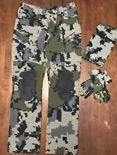 Kuiu Attack Pro Pants 34 and Peleton Neck Gaiter & Gloves