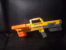 Nerf N-Strike Deploy CS-6 Dart Blaster With 18 dart magazine (WORKING LIGHT)