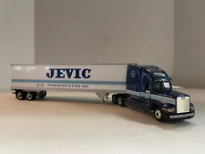 First Gear 1/54 scale Freightliner FLD120 with 48ft trailer Jevic