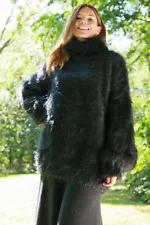 LARGE BLACK MOHAIR TURTLENECK SWEATER