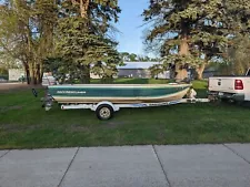 Hard to find 18 foot tiller boat 1988 Crestliner Nordic project boat