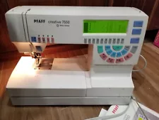 Pfaff Creative 7570 Computerized Sewing Machine