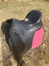 17.5" Schleese Obrigado Dressage Saddle