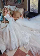 Galia Lahav Rihanna Wedding Dress 0-2 Ivory Tulle Roses Lace Ball Gown $12,600