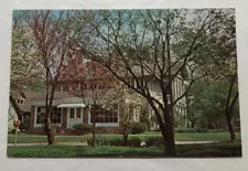 Log House Sales Room & Wallace Nutting Furniture Museum Berea, Ky. Postcard (U1)