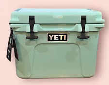 Yeti Hard Cooler Roadie 20 (Seafoam) ~~ NIB