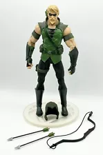 DC Direct Brightest Day "GREEN ARROW" Series 1 Action Figure W/Stand/Accessories