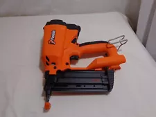 PASLODE CORDLESS 18GA BRAD FINISH NAIL GUN ( BARE TOOL) MODEL # CT200S24 918200