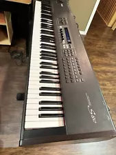 Yamaha S80 keyboard - 88 Key Weighted Keyboard With Pro Road Case!