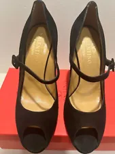 Valentino Garavani Peep Toe Pump Shoes Size 9.5