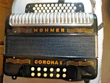 HONNER CORONA LL - 12 BASE BUTTON ACCORDION