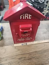 Harrington signal co FIRE alarm station box with key