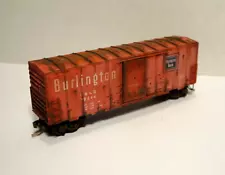 N Scale Micro Trains CB&Q custom weathered 40' single door box car #39244