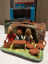 Vintage, RARE Woodsey Squirrel Family 1979 Fisher Price Log House + Book + Box