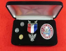 Eagle Scout Rank Presentation Kit Current Issue 2024 Medal, Patch, Pins MINT BOX