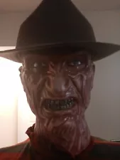 Lowe’s Warner Bros 6’ A Nightmare On Elm St Freddy Krueger Retired Animatronic