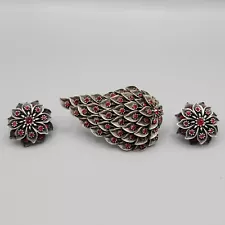 Unsigned Designer Red Rhinestone Pewter Finish Wisteria Leaf Brooch Earrings