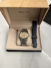 Baltic MR01 - Salmon Dust Dial