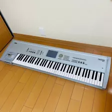 Korg Triton Pro synthesizer