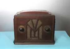 Antique Auburn vintage tube radio