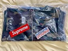 Supreme Small Box Logo Zip Up Hooded Sweatshirt WOODLAND CAMO Size Large FW24