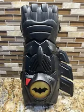 DC Comics BATMAN, Interactive Gauntlet with Over 15 Phrases and Sounds for Kids!