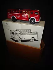 WHITE MOTOR COMPANY SALES & SERVICE 1953 STAKE TRUCK FIRST GEAR DIECAST #19-2084