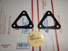 NOS 81-91 Chevrolet GMC Squarebody Engine Mount Spacers Brackets Clamshell OEM (For: Chevrolet)