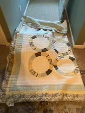 Cracker Barrel Queen Size Quilt And Standard Shams