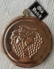 Copper Food Mold. Design-Pods Of Grapes, Old Dutch