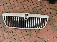 2003-2006 Lincoln Navigator Complete Upper Grille Assembly