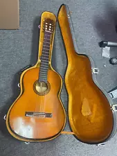 YAMAHA G-235 CLASSICAL GUITAR