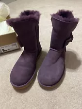 UGG DAELYNN PORT Boots excellent condition Size 9