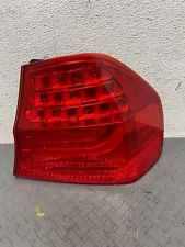 2009 2010 BMW 328i 3 Series Right Passenger RH Side Tail Light C2712 DG1 Oem (For: 2010 BMW 328i)