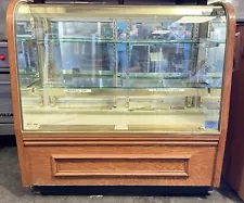 Curved Glass Refrigerated Lighted Bakery Display Case w/ Glass Shelves, 115V