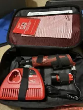 New ListingMilwaukee Tools 3/8 M12 Cordless Ratchet Kit