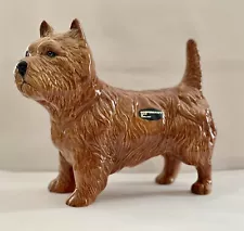 Beautiful Norwich terrier dog figurine by Coopercraft. Vintage made in England.