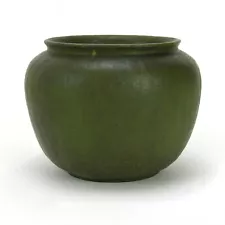 Grueby Pottery matte green 5" jardiniere vase Ruth Erickson Arts & Crafts Boston