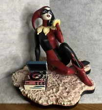 Harley Quinn Waiting For My J-man Mondo Polystone Statue