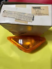 GENUINE YAMAHA,OEM,NOS , FRONT FLASHER LIGHT ASSY 2 , 26H-83320-7O , VENTURE