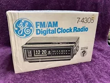 Vintage 1984 General Electric Flip Clock Radio Alarm Clock 7-4305 UNOPENED NEW!