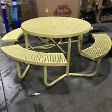 Outdoor / Park / Patio 4-Curved Seat 46" Round Metal Picnic Table - PICKUP ONLY