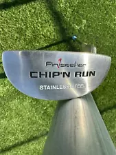 PINSEEKER CHIP'N RUN STAINLESS STEEL RH MILLED FACE GOLF CHIPPER W/ORIGINAL GRIP