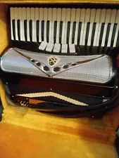 CASTIGLIONE ACCORDIAN 41 KEY MODEL IN CASE WITH STRAPS EXCELLENT CONDITION