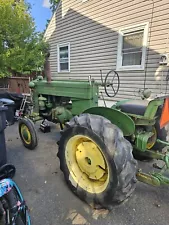 1947 JOHN DEERE M TRACTOR