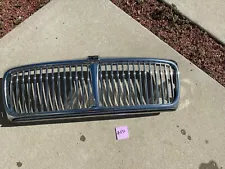 1988-1994 Jaguar XJ6 Front Grille Assembly with rear mounting brackets #636 (For: 1988 Jaguar XJ6)