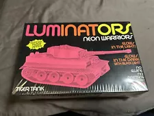 1991 Monogram Luminators Neon Warriors Tiger Tank #1616 Snap Model Kit